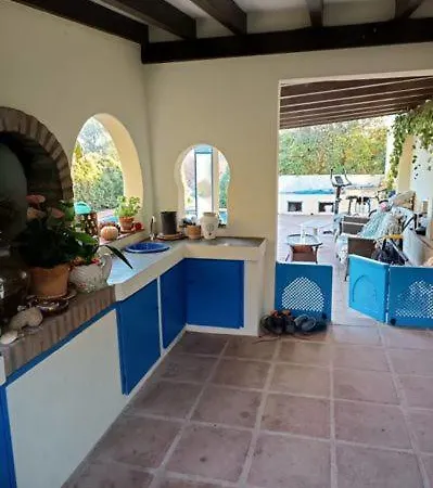 Close To The Famous Nissi Area ! Gasthof 3*